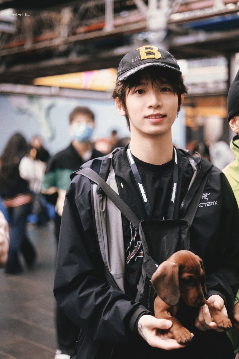 tmrwith17's tweet photo. Happy Birthday 生日快乐 Shiqi 🐼💙

May all your dreams come true and hope you get to enjoy life a lot! Keep exploring and experimenting. Mama wishes you all the very best always 🥳

สุขสันต์วันเกิดนะเจ้าลูกหมี 

Cr. 17成长中心
#Shiqi #十七 #ChaseLee #สือชี https://t.co/nO5LplKqk7