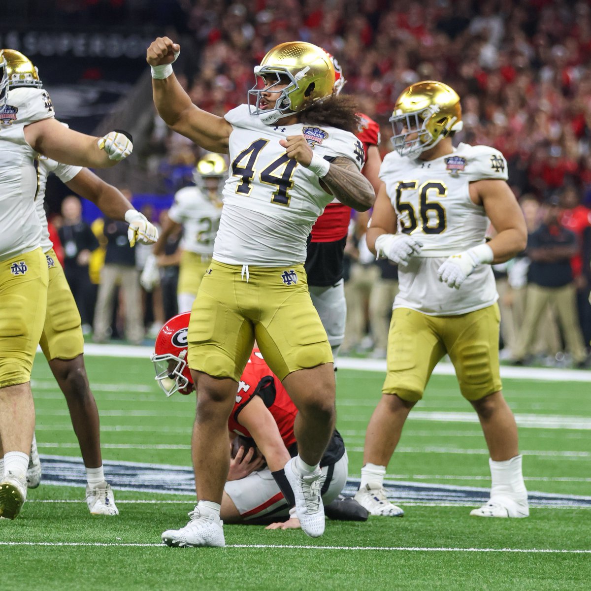 Jack Soble (@jacksoble56) on Twitter photo Many players unsatisfied with their roles this season decided to redshirt and enter the transfer portal. Junior Tuihalamaka, Pat Coogan and Rocco Spindler did not.
They're now key cogs in Notre Dame's CFP run. <a href="/BGInews/">BlueandGold.com</a> story: on3.com/teams/notre-da… Many players unsatisfied with their roles this season decided to redshirt and enter the transfer portal. Junior Tuihalamaka, Pat Coogan and Rocco Spindler did not.
They're now key cogs in Notre Dame's CFP run. <a href="/BGInews/">BlueandGold.com</a> story: on3.com/teams/notre-da…