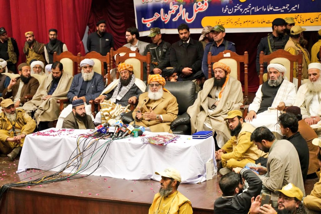 juipakofficial's tweet photo. Pictures: Nishtar Hall Peshawar
#رہبرورہنماءمولانا https://t.co/rTNS3EGdwK