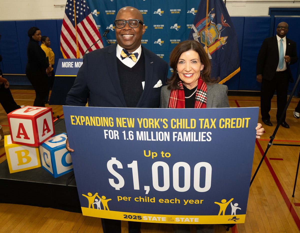 Historic progress for NY families: Gov. Hochul proposes the largest-ever expansion of the Child Tax Credit—up to $1K per child!
Robin Hood CEO <a href="/RichardBuery/">Richard Buery, Jr.</a>: "A bold step to cut child poverty in half by 2032. Families managing tight budgets need this support now more than ever."