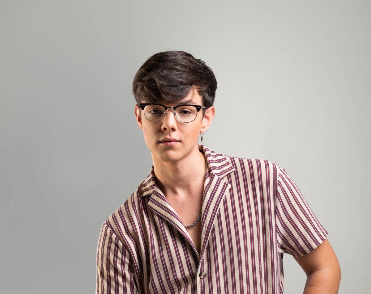 Formula_Music's tweet image. En los próximos días, el carismático cantautor @flaviofdzz regresa con su nuevo single #PuntoyAparte.
¿Ganas? 🎧