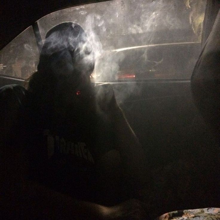 PisyCrissy's tweet photo. #hotbox💥 #enjoy 🕹️#weed💨💨 #stoner 🗿#blunt🚬 #stressed 🤯#freemymind 🧠#followme 👋 #420 https://t.co/n7VbmlDYJy