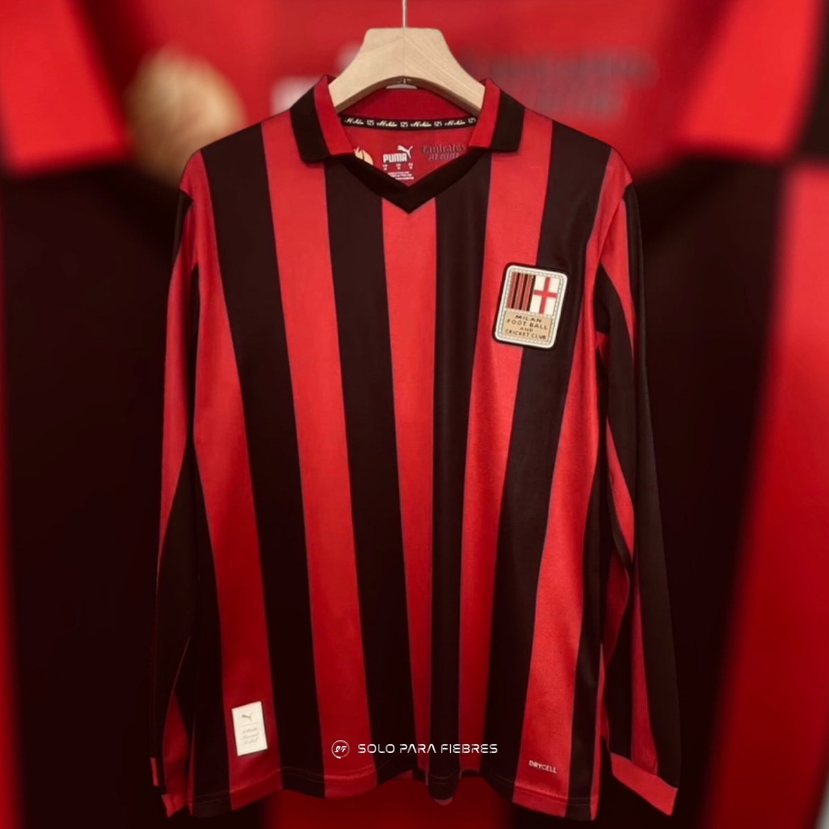 El Milan en una remontada EPICA es Campeón de la Supercopa de Italia! Creo que merecen esa camisa nueva del 125 aniversario a los Fiebres❤️🖤
Que dice ti @tdmas_cr ? Que dicen fiebres?!