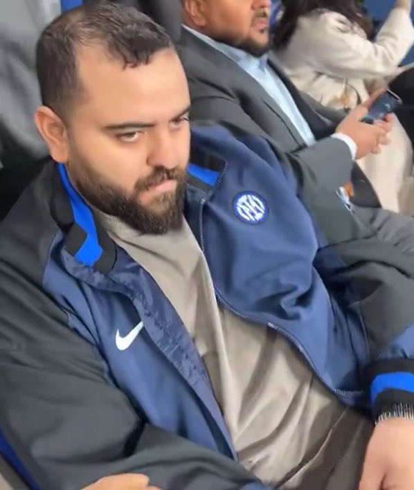 مشجع زعلان على خساره الانتر !

#السوبر_الإيطالي_بالرياض