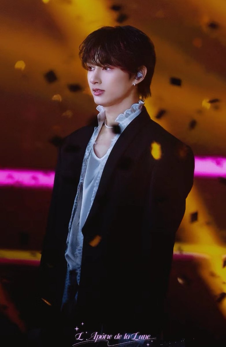 beinhuihui's tweet photo. Lemme show you the recent one. Insanely stunning Wen Junhui https://t.co/ZIystTKHxp