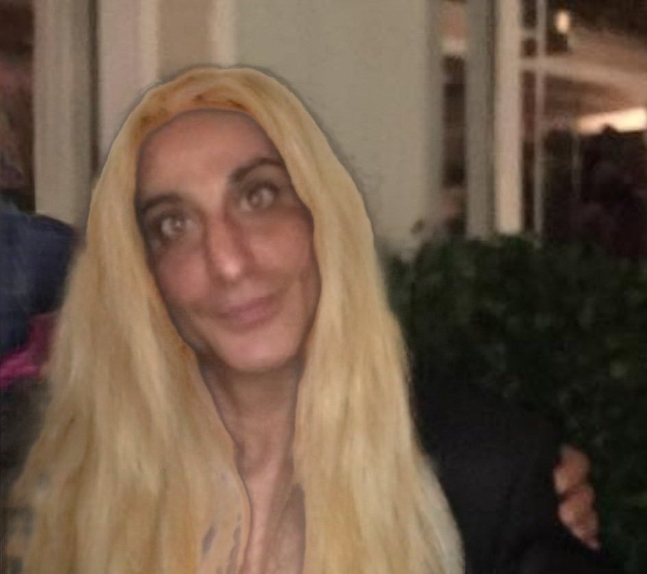 eherildyanii's tweet photo. Tiktokta herkesin oha çok gerçekçi duruyo dediği sarı saç efektinde biz https://t.co/yYMAcu2Qi6