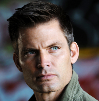 MEET THE CAST OF MANHATTAN TRANSFER

Casper Van Dien will play the lead role of Matt Sheehan, a rugged Army vet who’s been everywhere, seen everything and knows secrets that would make your blood run cold.  

Invest in our Manhattan Transfer pilot: wefunder.com/manhattan.tran…