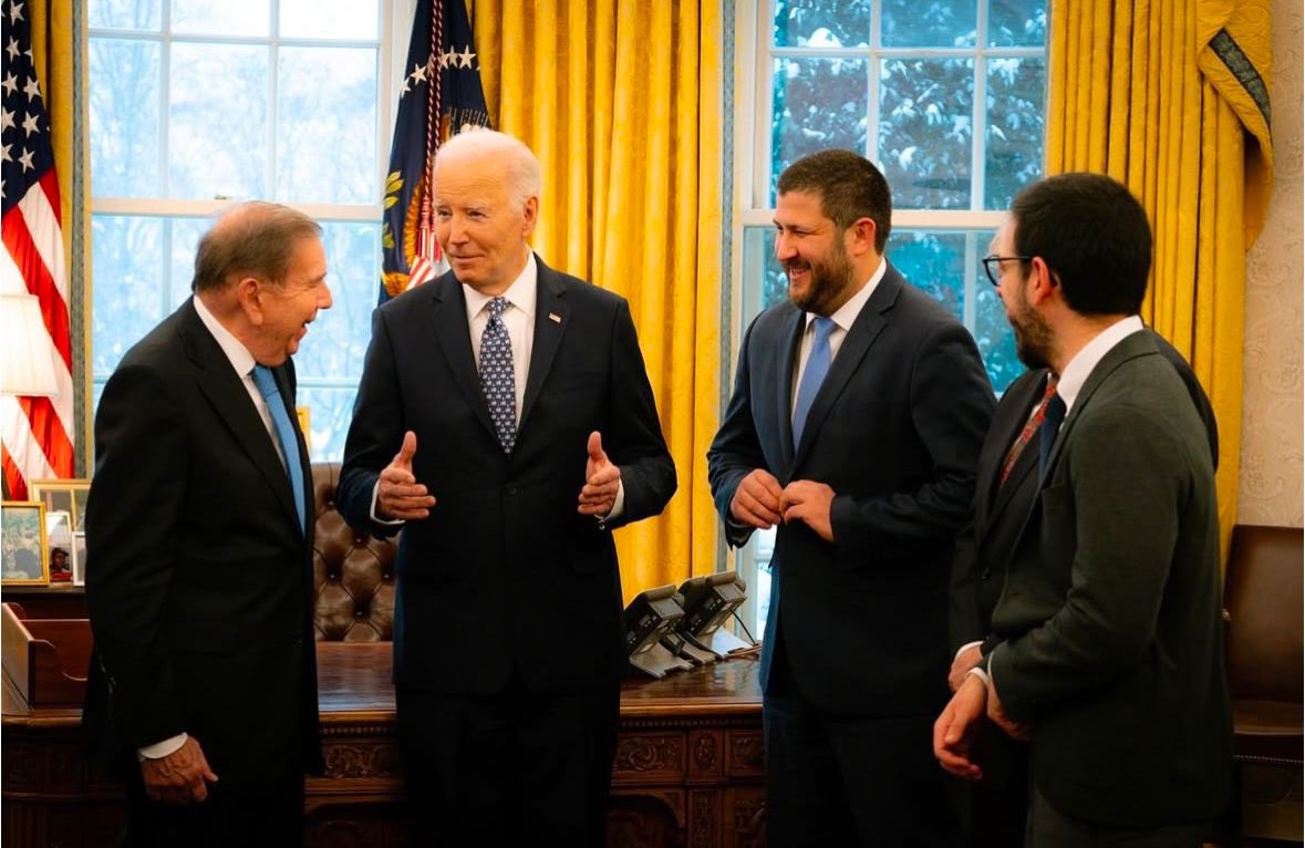 Ana Schloeter tweet media