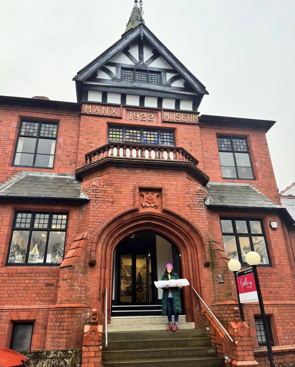 Kmuseumgeek's tweet image. It was great to return this Manx Maiden corn dolly home to the Isle of Man, transferred from the collections of @MuseumLiverpool to the lovely Manx Museum @manxheritage over Christmas. #collectionsmanagement