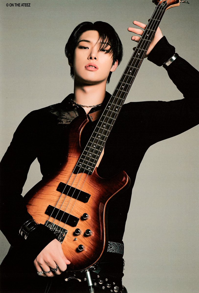 Idk if I want him in my guts or if I wanna be in his guts but SOMEBODY guts is getting touched