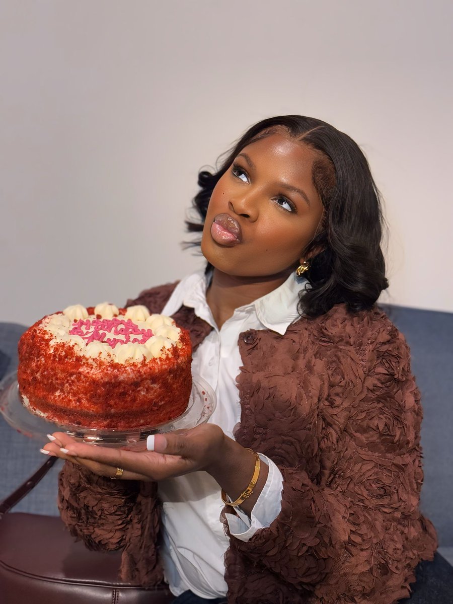 Maeriches_'s tweet photo. 01/04🥂 

#HappyBirthdayToMe https://t.co/EkjPh0qZAd