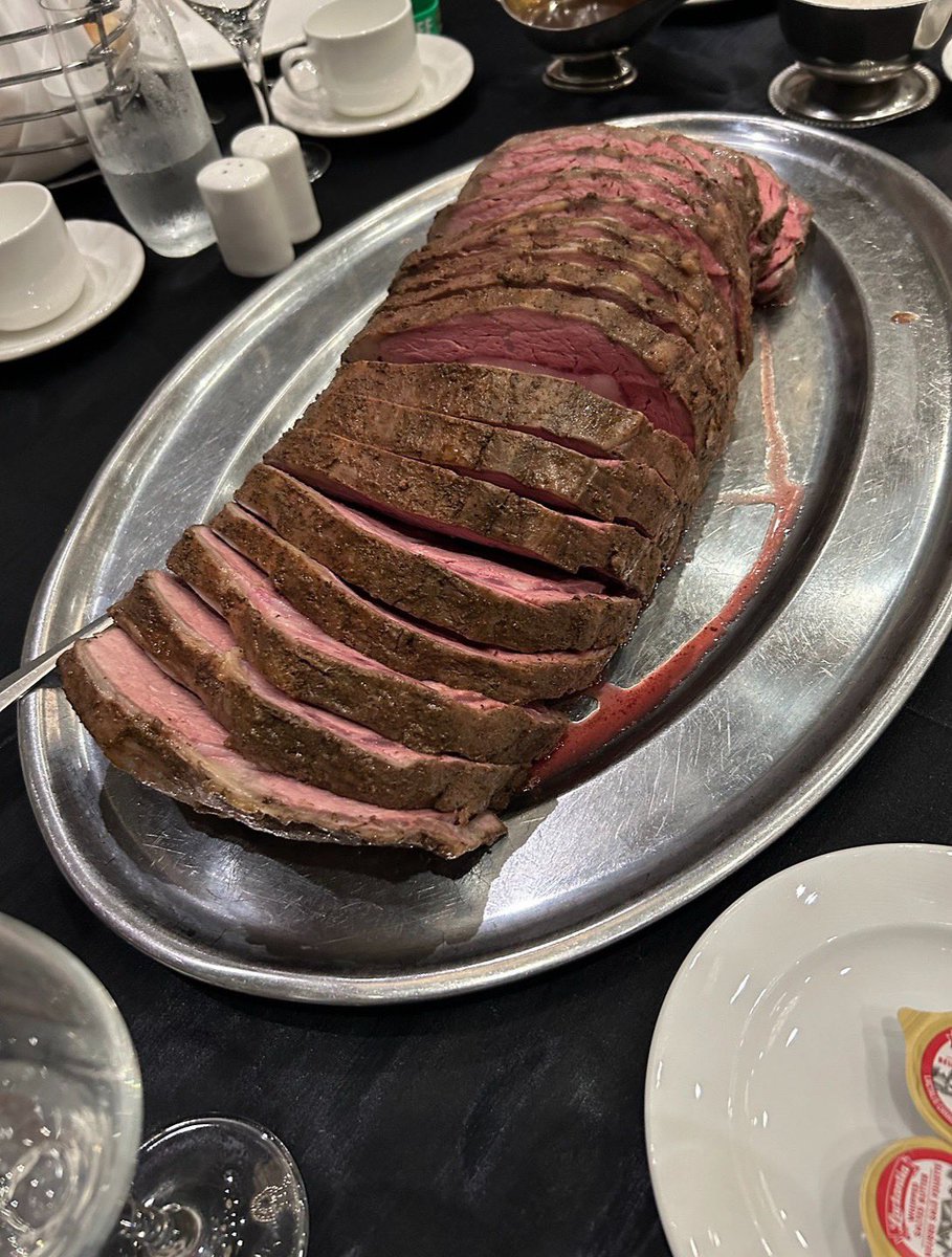 ONCornFedBeef's tweet photo. This week is packed with activities! From exciting tours to the 27th Annual Beef Industry Convention. 

Let’s stay connected—use the hashtags #OCFBEEF and #OntarioBeef2025 to share your experiences! https://t.co/CBnhD9ajmF