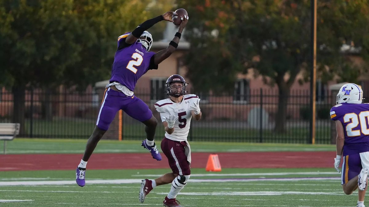 cdale2's tweet photo. All glory to God‼️ After a great conversation with @QBcoachsnyder I’m blessed to receive an offer from @kwufootball ⭐️ @CoachLovelady @coachDBU2 @CoachJTread @coachtottenqb @Coachnick_38 @OLCoachGood #everythingmatters #deuce https://t.co/0mY60rbtF0