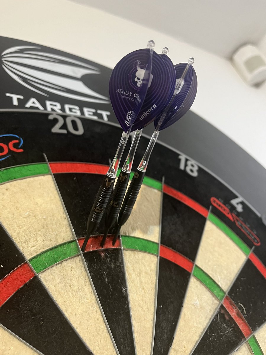 adl89_180's tweet photo. @TheDartsReferee @PrinceofDark180 Not a bad throw these considering I throw straight barrel 🙌🏻 https://t.co/S66HFv6vno