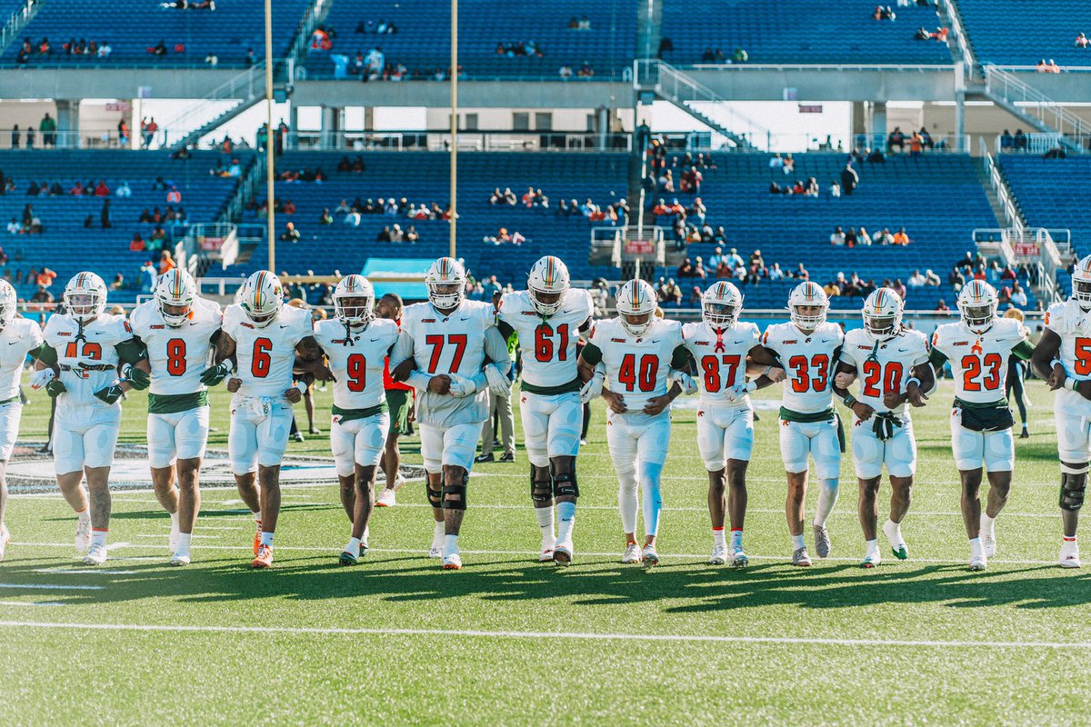 Coach Austin Shealy tweet media