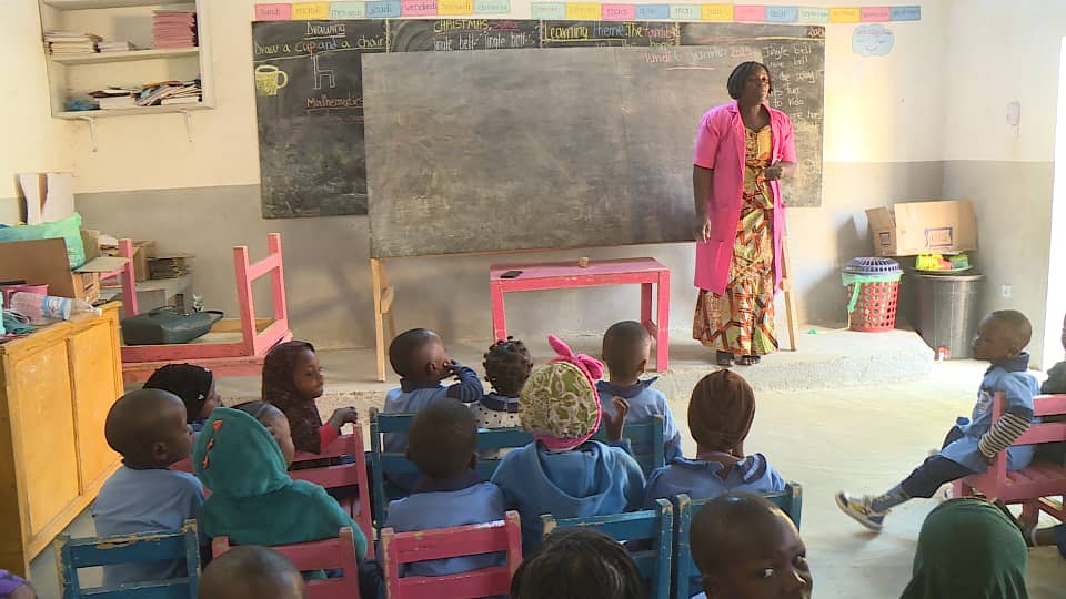 CRTV_web's tweet image. #Bafoussam
#BackToSchool2024

Officials of basic education in the West region have noted with satisfaction the smooth kick off of the second term in the Region with the presence of all  teachers in most schools in Bafoussam. They have recommended the reinforcement of discipline