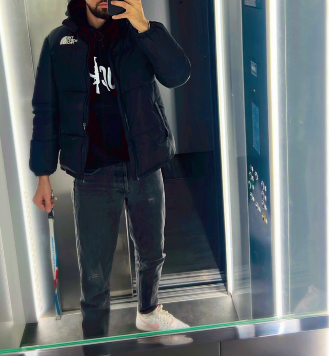 Wo sind meine Sklaven ich brauch bis Ende monat 6K für meine Sprachschule in den USA schreibt mir für Paypal an