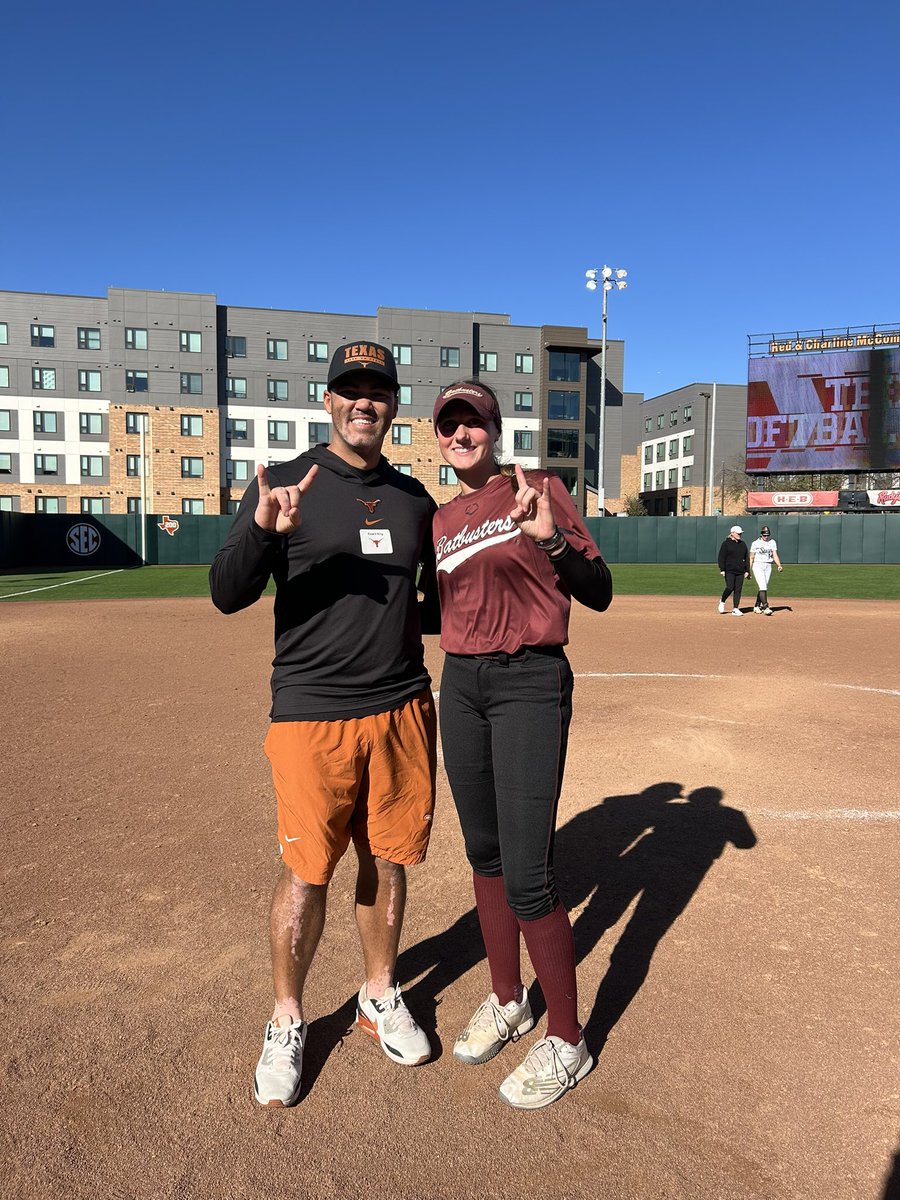 Campbell Trombley (@trombleyc2028) on Twitter photo Thank you <a href="/TexasSoftball/">Texas Softball</a> for an amazing Elite Camp. It was great to be back in Austin. I had so much fun learning from the coaches and players. Can’t wait to see this team ball out. <a href="/TexasCoachWhite/">Mike White</a> @CoachSingTexas
HOOK ‘ EM HORNS 🤘🤘🤘 Thank you <a href="/TexasSoftball/">Texas Softball</a> for an amazing Elite Camp. It was great to be back in Austin. I had so much fun learning from the coaches and players. Can’t wait to see this team ball out. <a href="/TexasCoachWhite/">Mike White</a> @CoachSingTexas
HOOK ‘ EM HORNS 🤘🤘🤘