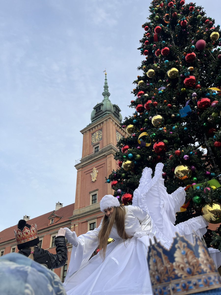 wing_southern's tweet photo. :)
#Warszawa #placZamkowy #Trzech https://t.co/9iP0gFKLEq