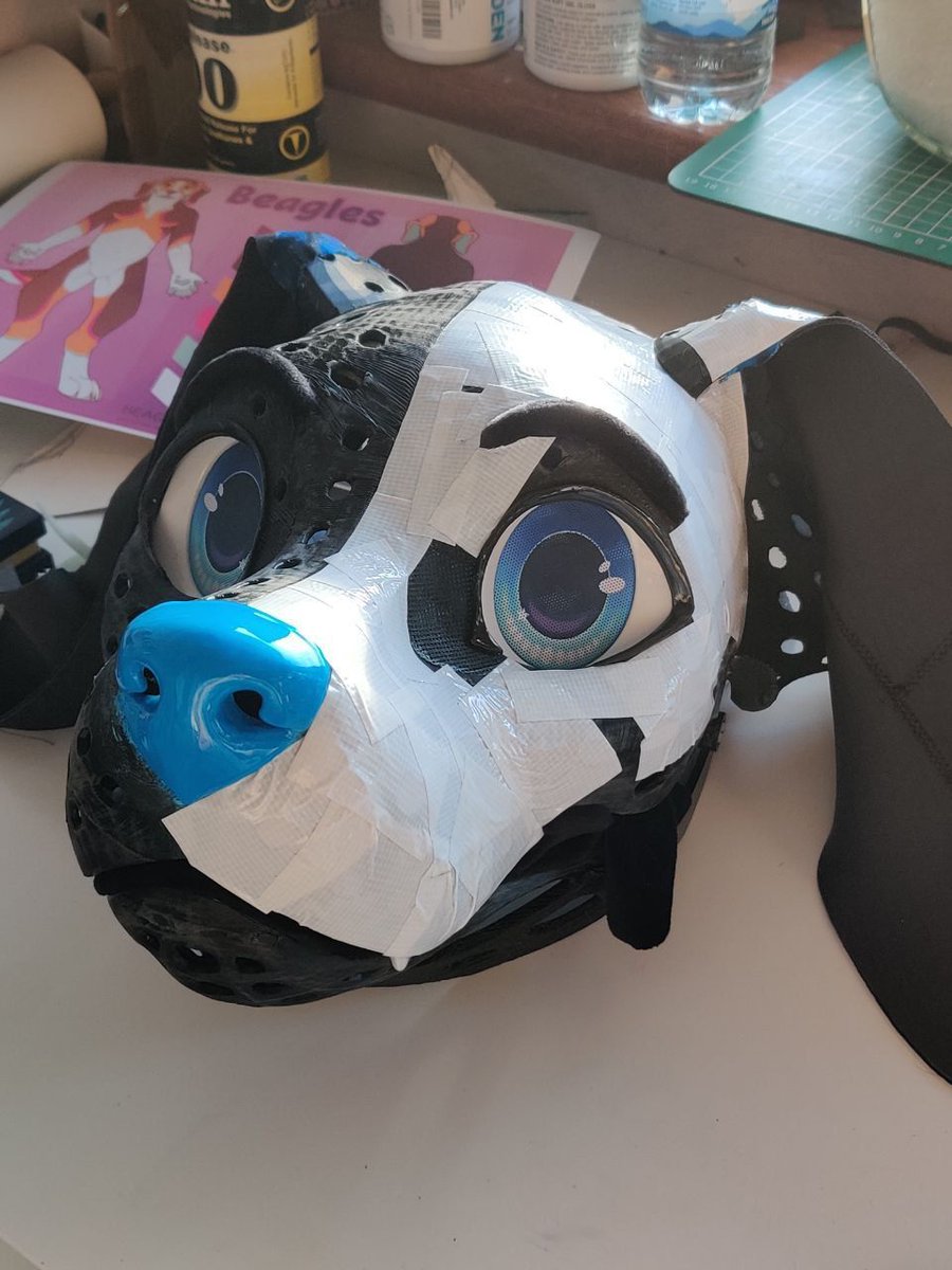A quick wip of the taping process on Beagles!