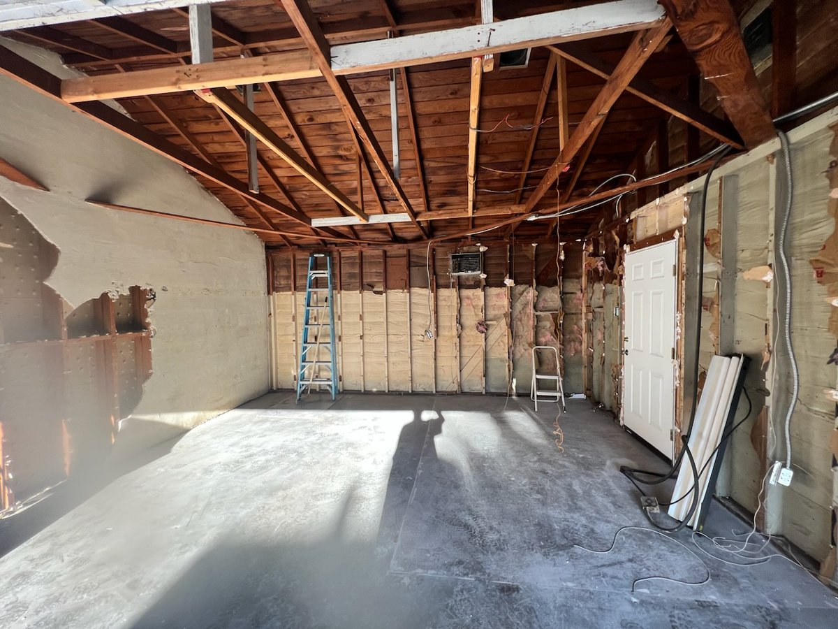 Erik_Desiderio's tweet photo. Also in 2024, we moved into a new home, and I finally got to design and build the studio I’ve been dreaming about in my backyard.
The best part of it all was to see my daughter, Ravelle, grow and learn.

Grateful for all that last year brought and excited for what’s next in 2025! https://t.co/1zFkQ5VbZ1