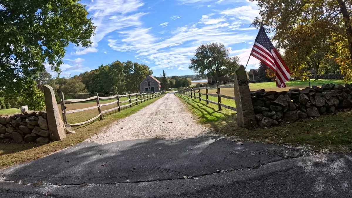 thinkpainting's tweet photo. Nice pic I shot in the fall out on my FXR with a @insta360 #PHOTOS #photograghy #motorcycle #harleydavidsonmotorcycles https://t.co/I0UKyETHMC