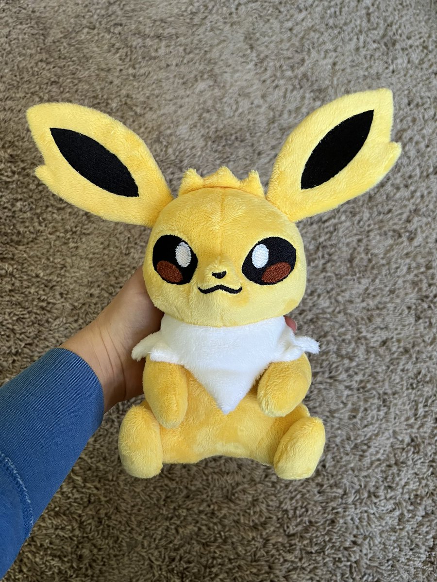 Deia Vengen (@deiavengen) on Twitter photo I always put off posting things I finish because I don’t have really nice pictures. I think this year is going to be more posting without worrying about it looking perfect! Here’s the Jolteon I finished as part of my restock for the next convention! Pattern by <a href="/CholyKnight/">Sew Desu Ne?</a> I always put off posting things I finish because I don’t have really nice pictures. I think this year is going to be more posting without worrying about it looking perfect! Here’s the Jolteon I finished as part of my restock for the next convention! Pattern by <a href="/CholyKnight/">Sew Desu Ne?</a>
