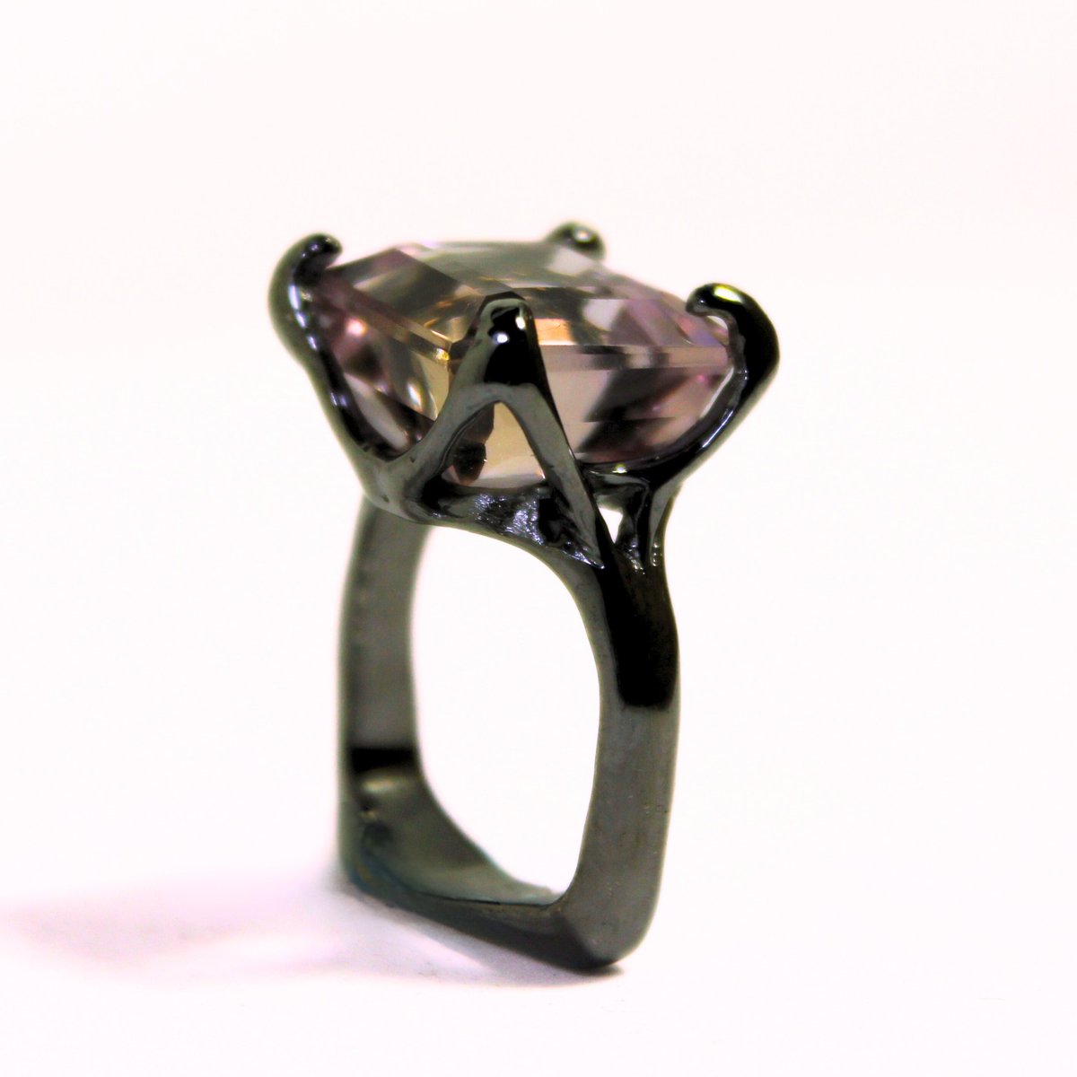 Waeldaaboul's tweet photo. Finally got to launch a website for the jewelry i make https://t.co/MWAKy0xTtD