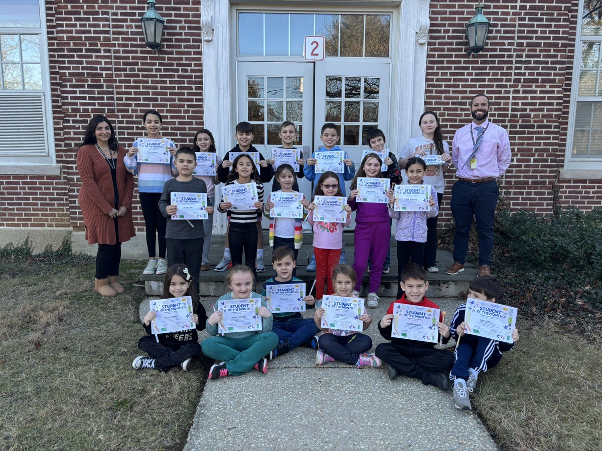 Congratulations to the Middletown Village Students of the Month for the month of December ! These students were recognized for exemplifying the value of #Responsibility! #MTPSPride #MVSGriffins