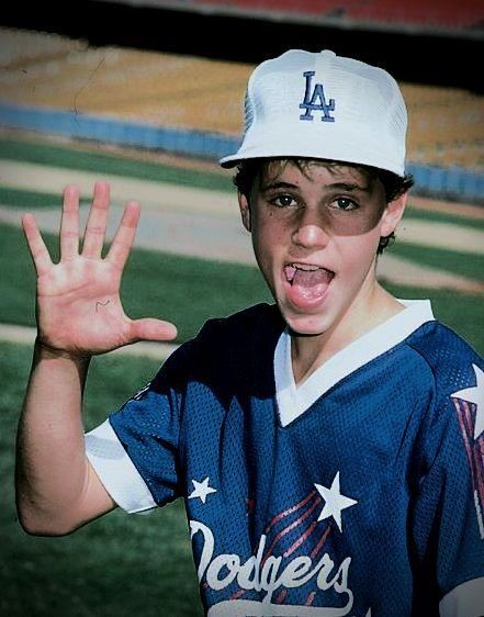 forevercoryhaim's tweet image. Hey guys I'm back! 🥰

#coreyianhaim #coreyhaim #haimster #dreamalittledream #licencetodrive #thelostboys #samemerson #lesanderson #80s #90s #kindnessforcorey