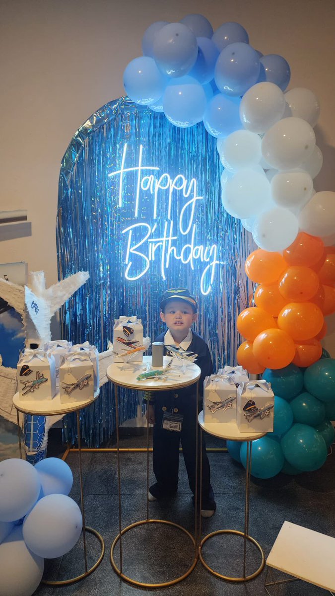 luis93436's tweet photo. @FlyANA_official Ian 5 youngest pilot https://t.co/PSk20caymi