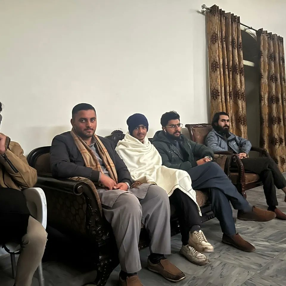 rwktjamiat's tweet photo. اسلامی جمعیت طلبہ ہجیرہ کے زیرِ اہتمام اجتماعِ کارکنان کا انعقاد کیا گیا جس میں محترم ناظم اسلامی جمعیت طلبہ ضلع پونچھ، برادر رومان فاروق نے خصوصی شرکت کی اور کارکنان سے مخاطب ہوئے۔
#rwktjamiat #JamiatAKGB https://t.co/A8yqzSyPom