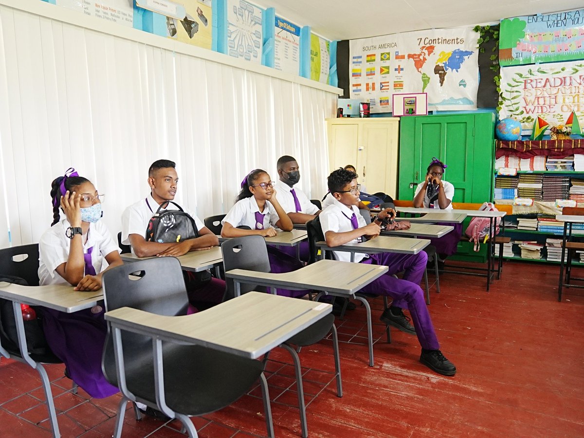 EducationGuyana's tweet image. School is in session at the La Bonne Intention Secondary School
#BackToSchool #TermTwo #EasterTerm