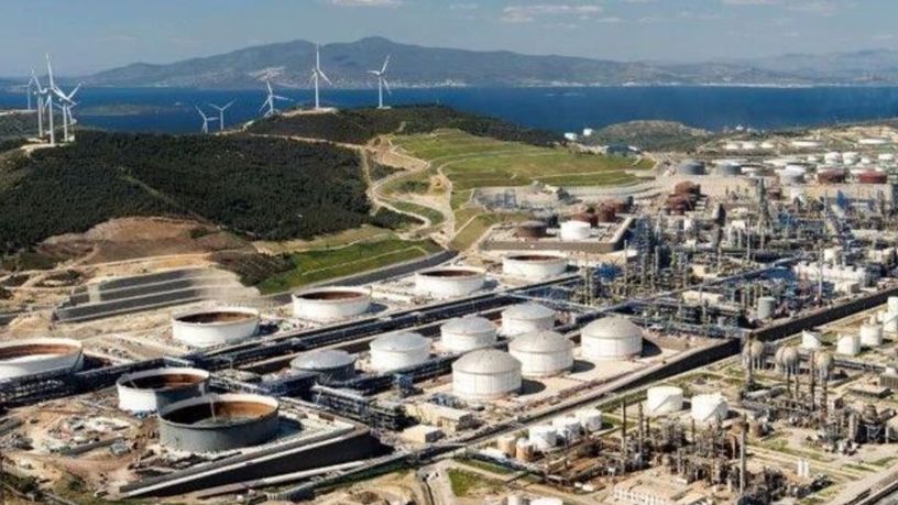 Socar Türkiye CEO'su İbadov, şirketin Türkiye'deki yatırımlarının son 17 yılda 18.5 milyar dolara ulaştığını söylerken, Petrokimya İş Birimi Başkanı Kanan Mirzayev, önümüzdeki yıllarda petrokimya alanında 7 milyar dolarlık yatırım planlandığını söyledi.

#YerliveMilliSanayi