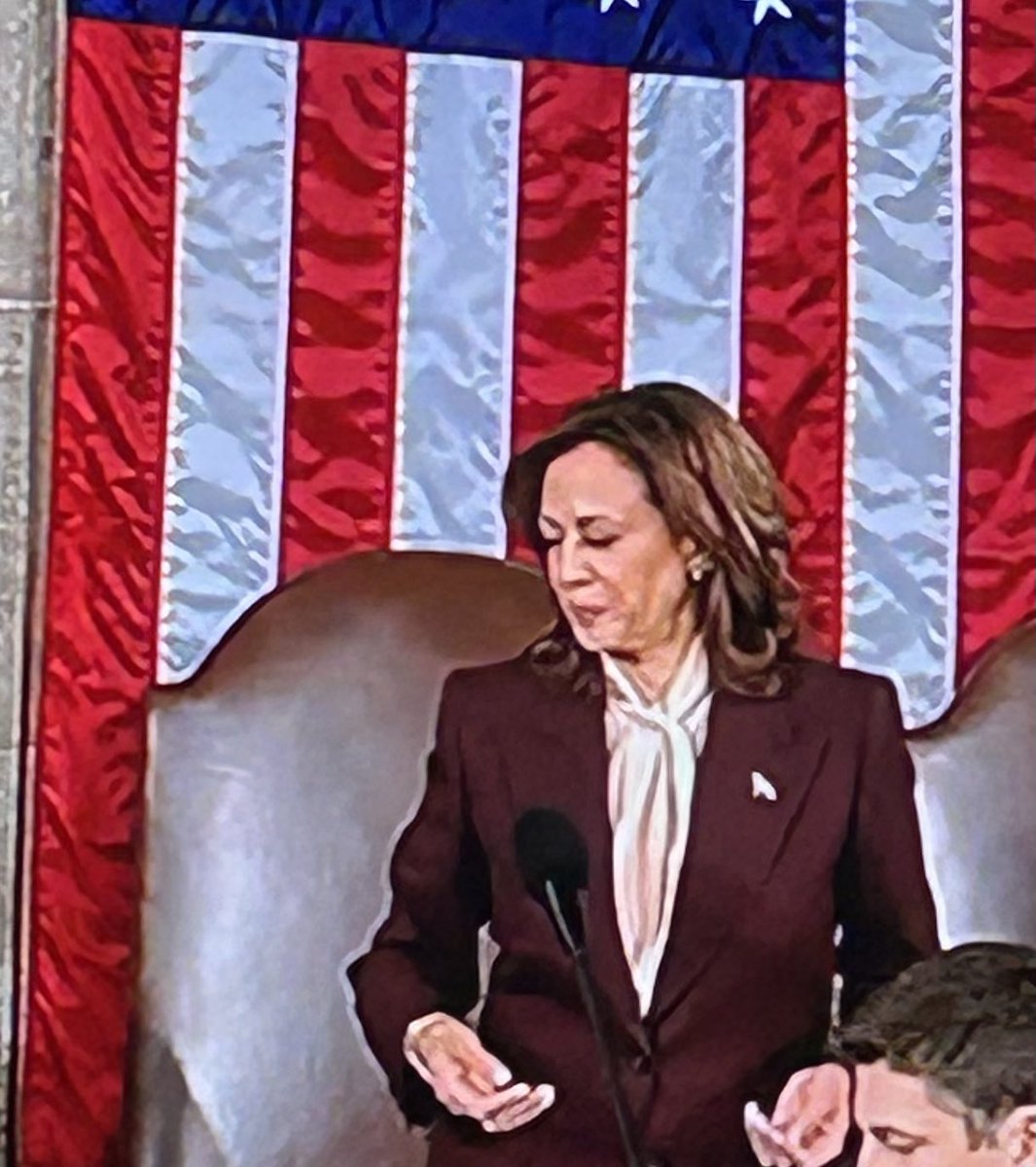 CustomVandal's tweet image. Someone doesn’t look too happy today!