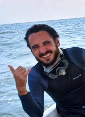 🌿Meet-the-Team Monday🌿 

Our first feature of 2025 is A. Israel Muñiz-Castillo, marine science officer at the Healthy Reefs Initiative. 

His background as a marine ecologist has focused on examining spatial and temporal patterns in coral reef ecosystems 🪸

1/3