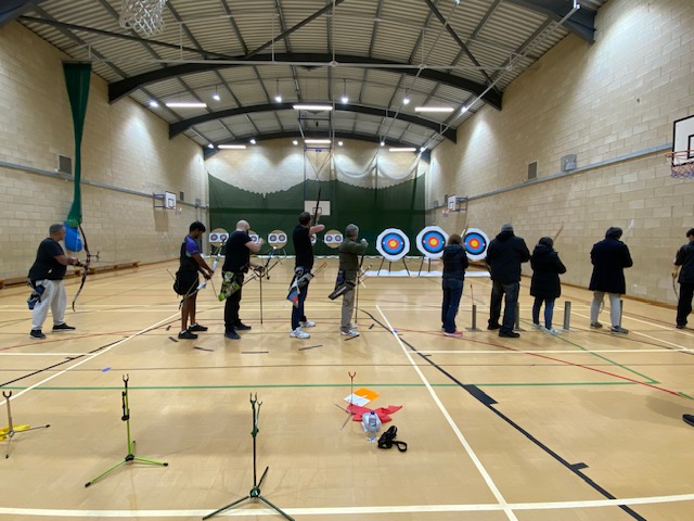 SBA_Archery's tweet photo. Regular shooting + session one of our January beginners' course tonight... https://t.co/O9nmpHmk2x