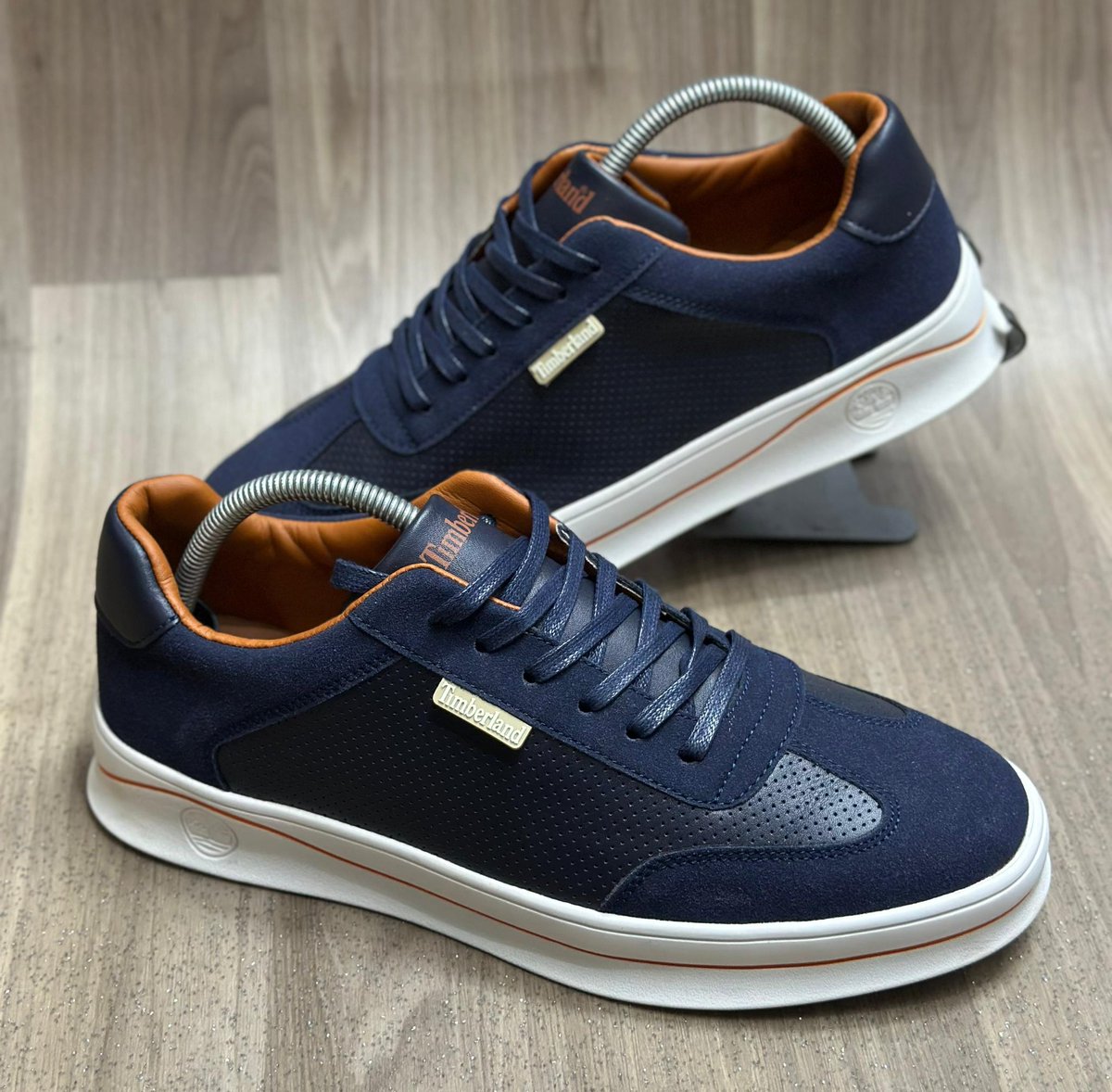 GalassShoes's tweet photo. 🛍️Timberland✨🔥
Size:  40 à 45✅
Prix: 🏷️ 15.000f

Whatsapp 781028779📌ou DM pour toute commande🙏🏽 Livraison possible partout📦
Rt 🫶🏽 https://t.co/LJpyvA0r3L