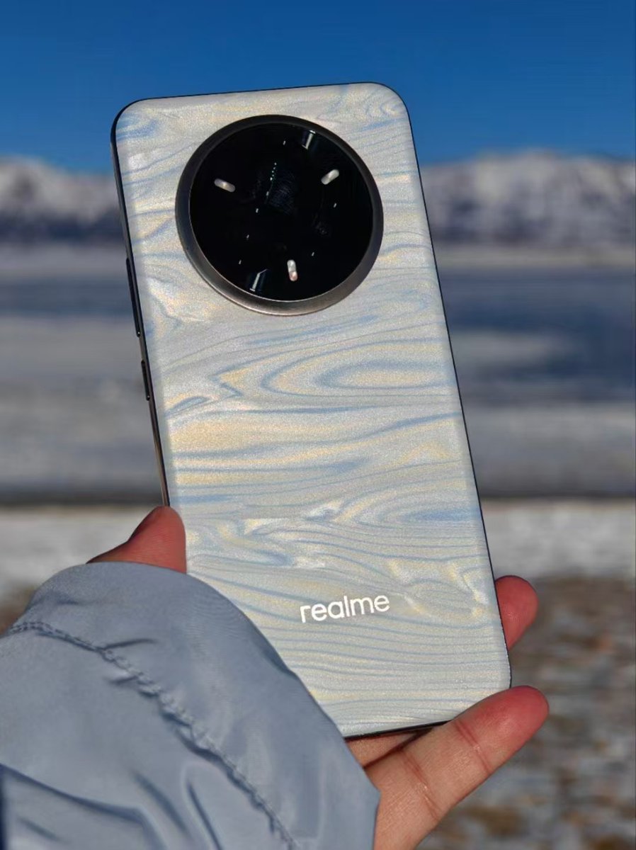 DipankarD's tweet photo. Just Look at the #realme14ProSeries5G Masterpiece 🤩 so Beautiful cant wait for the Launch on 16 https://t.co/lTG7tHNnbS