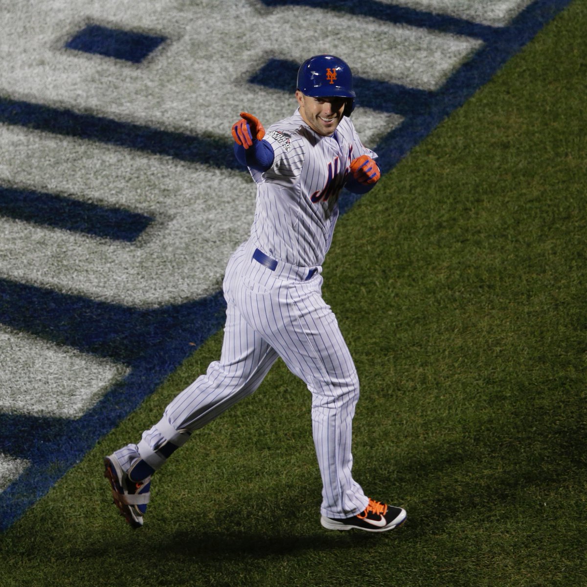 Mets's tweet photo. The Captain forever. 5️⃣ https://t.co/INqT1xLGPv