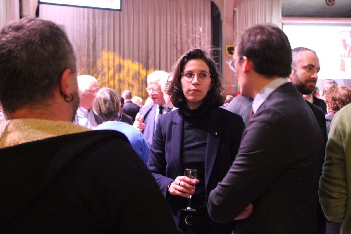 lilleverte's tweet image. 🎉 Ce soir ce sont les voeux aux personnalités à l'hôtel de ville !

L'occasion de souhaiter une belle et heureuse année à tous ceux et toutes celles qui font notre belle ville de #Lille 🙏❤️