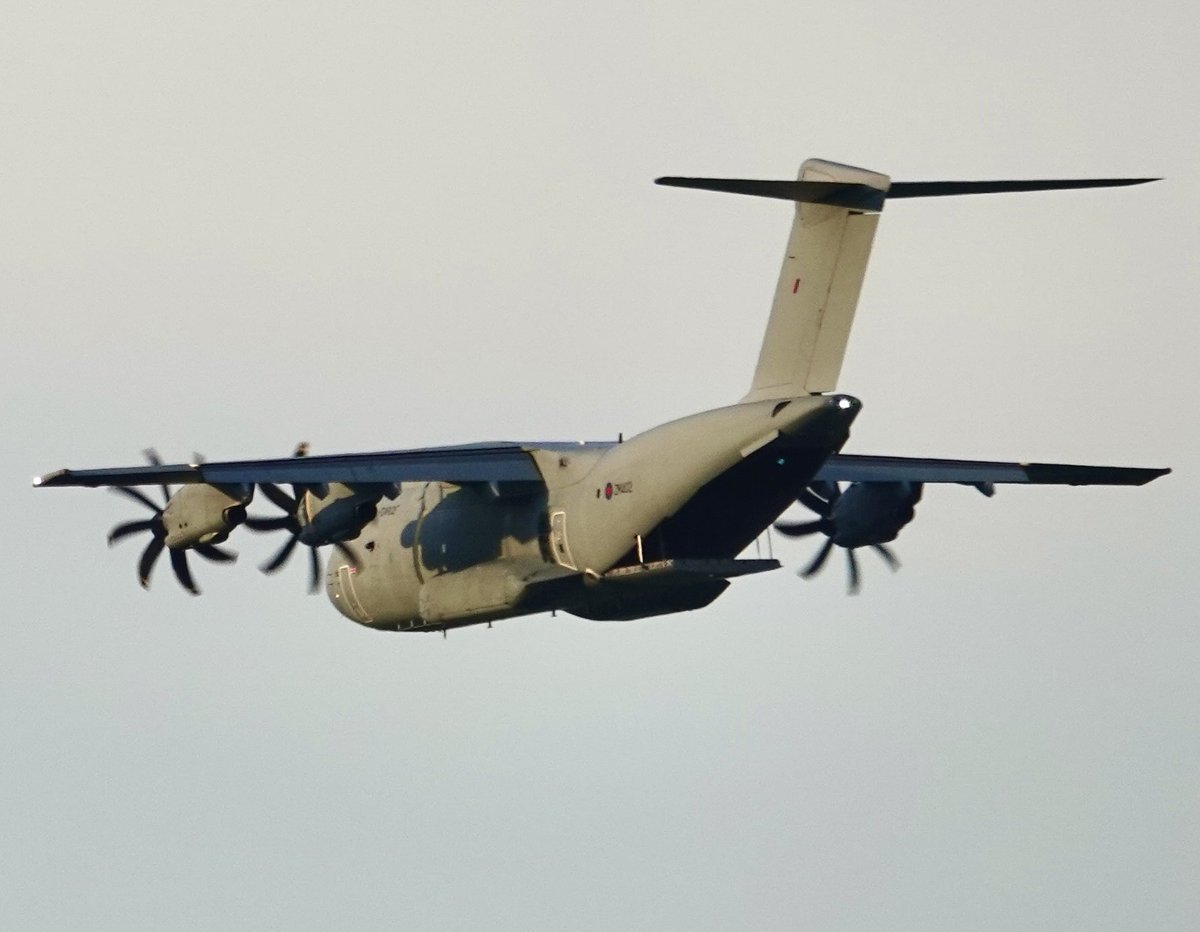 A400M above the patio this afternoon #sonyrx10