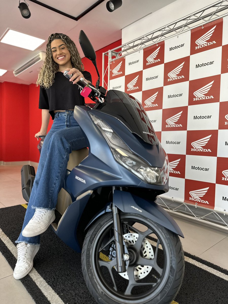 kaysilva_s's tweet photo. Ainda não tinha postado aqui nessa rede,mas cheguei a compra outra moto no ano de 2024 em novembro. 
O senhor me abençoou e pude conquistar outra,minha 0 km. No meu nome,minha conquista… E hoje recuperei minha moto que foi roubada em 2023. Só Deus faz isso 🥹🥹🥹 https://t.co/LZPSUwVQkE