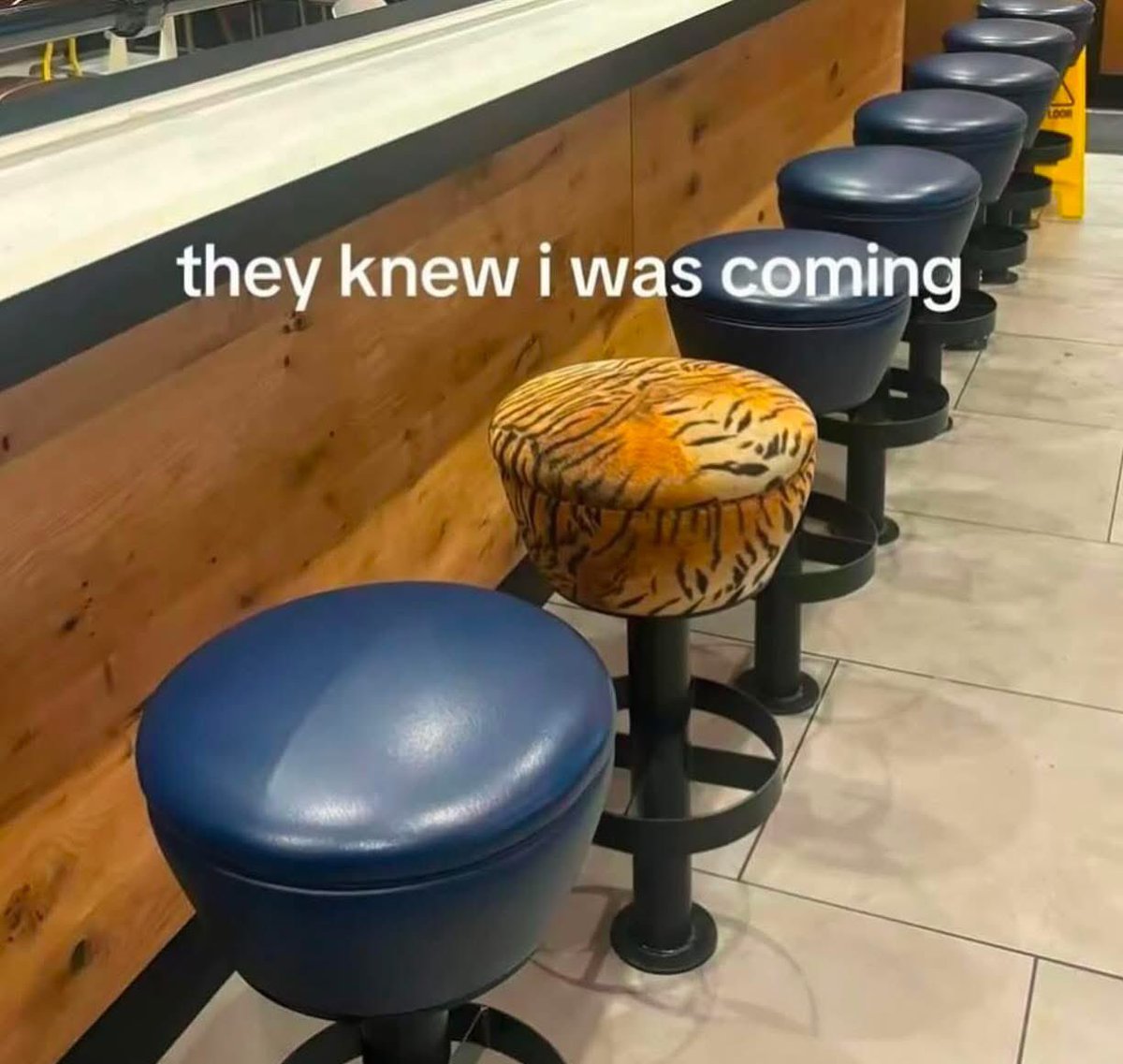 Baaahphomette's tweet image. Old asss cosplay but #uruseiyatsura #lum