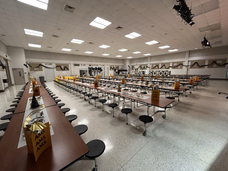 alief_middle's tweet photo. Welcome Back, AMS Staff! | #STRONGreturn | @Sroninub2Newby @HeyMrsCarterrrr @MMrbracy @aliefisd @TheExecEFFECT | Connect with us: https://t.co/bPCyQCnRqe | https://t.co/j4N6rRmeYq https://t.co/Vzp96HHX6l