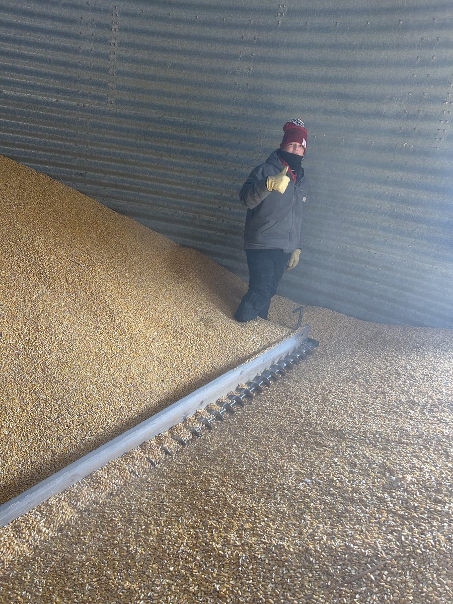 dane_chad's tweet image. He has one last day before school and his feet don’t get cold.