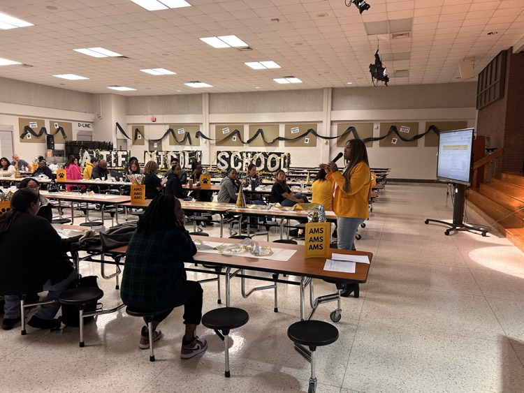 alief_middle's tweet photo. AMS Staff Breakfast | #STRONGreturn | @Sroninub2Newby @HeyMrsCarterrrr @MMrbracy @aliefisd @TheExecEFFECT | Connect with us: https://t.co/bPCyQCnRqe | https://t.co/j4N6rRmeYq https://t.co/stqWv0iTCW