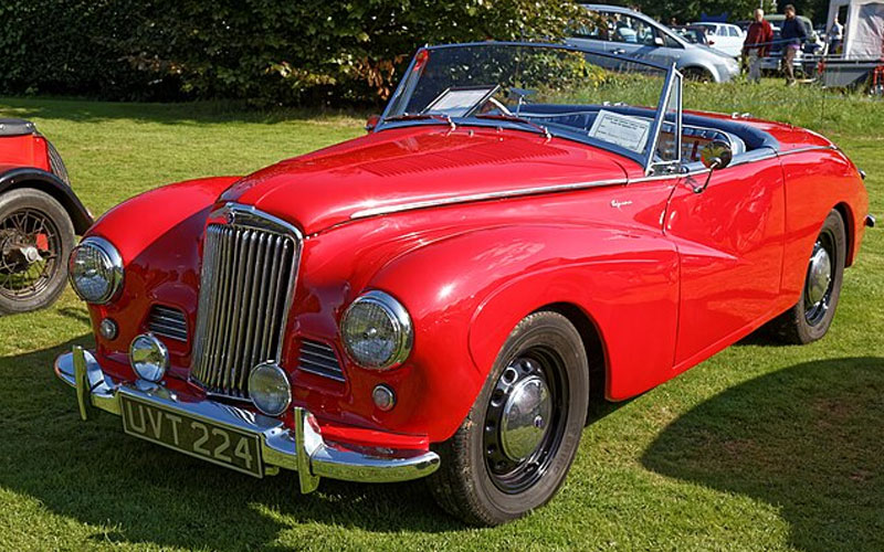Carsforsalecom's tweet image. Similar in appearance to the Ford Thunderbird, the 1960s Sunbeam Alpine is a fun roadster with an intriguing past. Let's explore its history of this cool British sports car! 🚘➡️: bit.ly/3W86KyB

| #SunbeamAlpine | #FindYours |