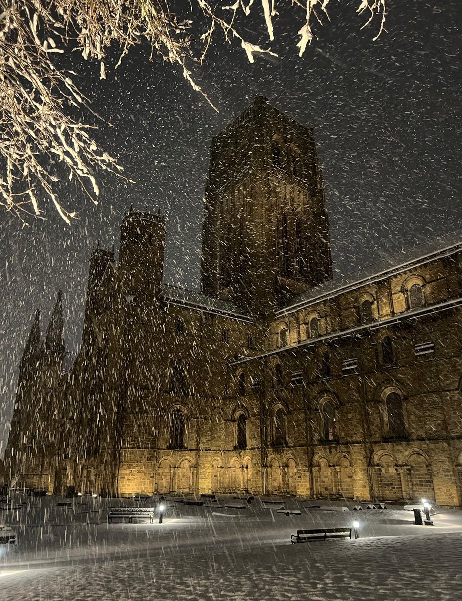 A snowy peaceful photograph taken by Revd Canon Charlie Allen yesterday evening.

Did you take any pics? We would love to see your snowy cathedral images ❄️