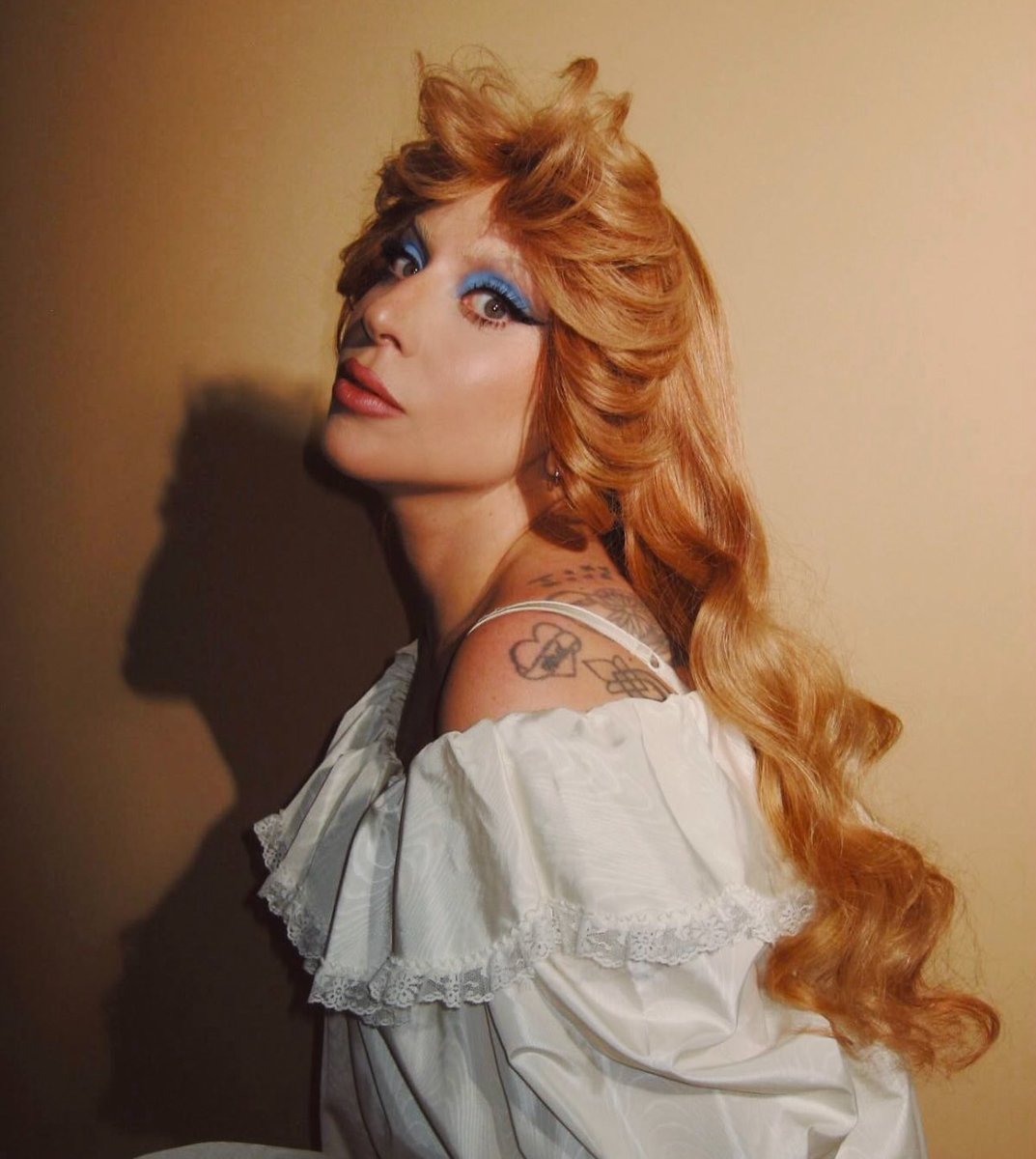 PopCrave's tweet image. Lady Gaga scores her sixth #1 single on the Hot 100 with “Die With A Smile.”